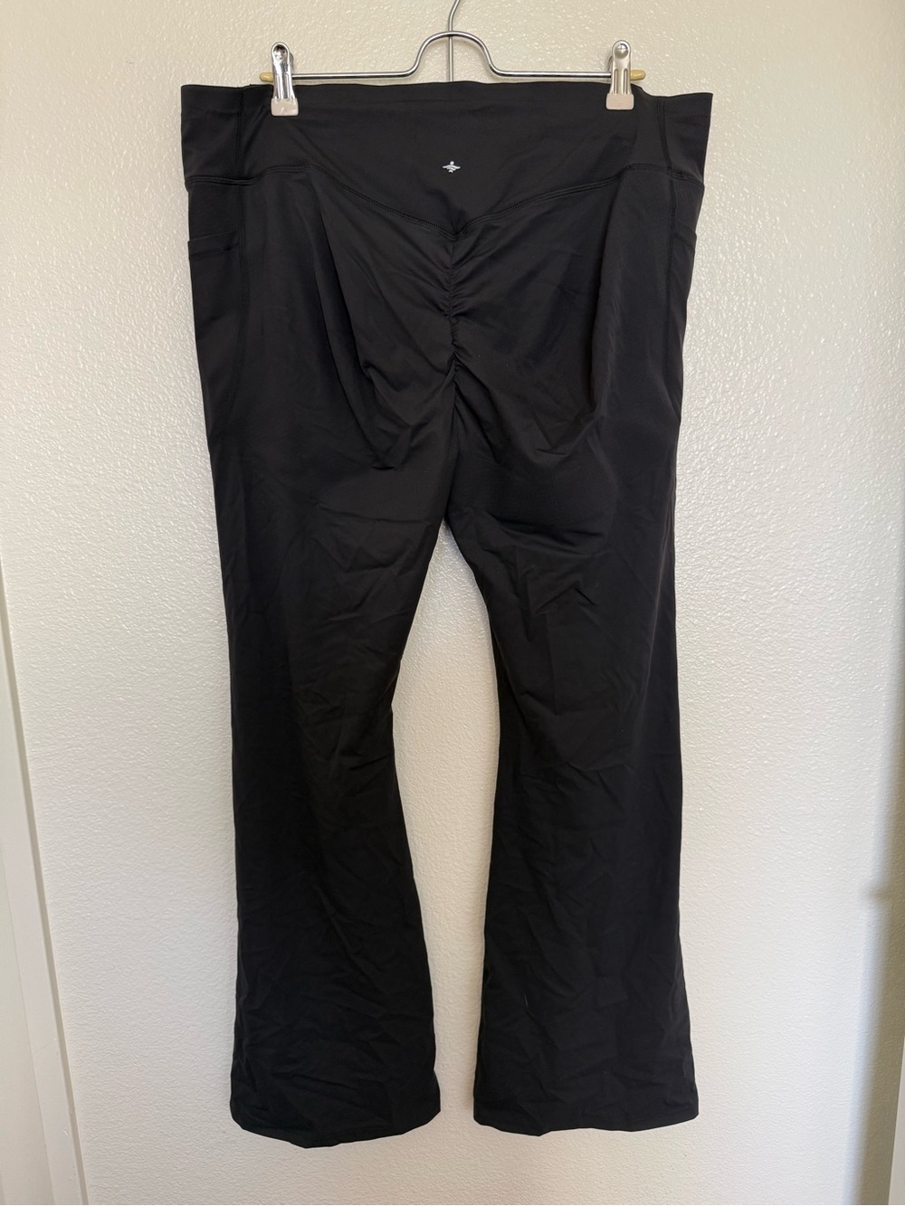 Halara UltraSculpt High Waisted Scrunch Butt Lifting Tummy Control Yoga Pants - Picture 4 of 5